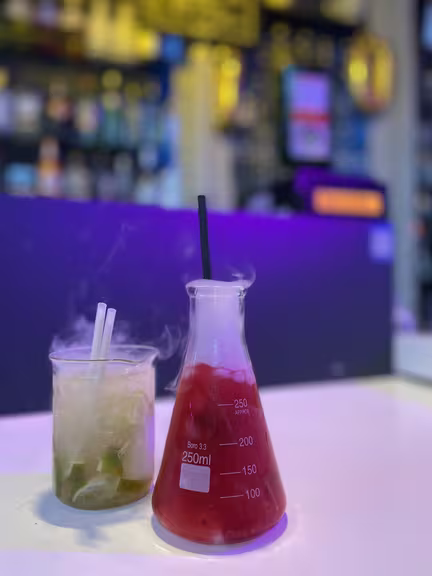 La Pharmacie Bar - Image 3