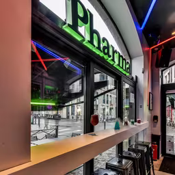 La Pharmacie Bar