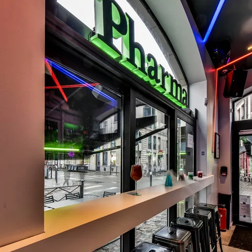 La Pharmacie Bar