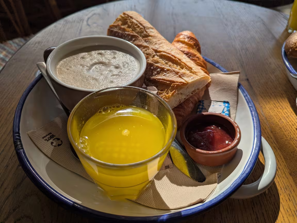 The Place to... Gare de l'Est - Restaurant Pub Paris 10 - Image 3