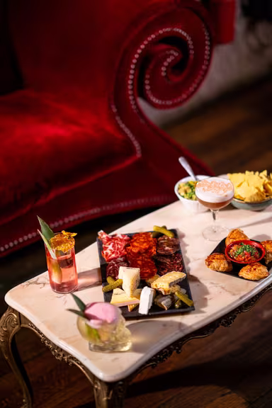 Le 153 Bar & Cocktails - Image 2