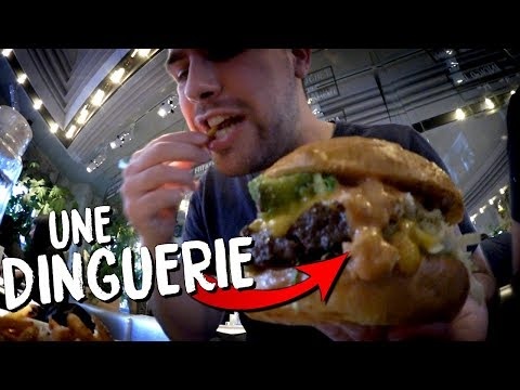 UN DÉLICIEUX BURGER DE CHEZ PNY VOYAGER