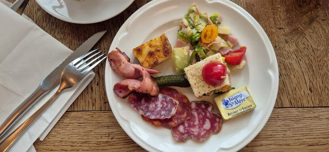 LE CAFÉ BLANC BRASSERIE - Image 3