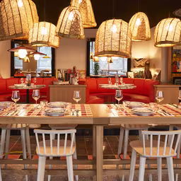 Mama Restaurant Paris West