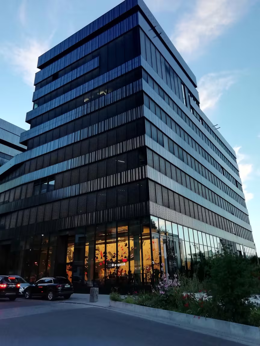 Climbing District Batignolles - Image 3