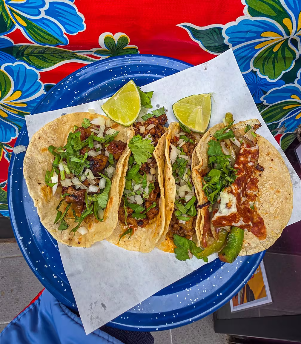 El Nopal Taqueria - Image 3