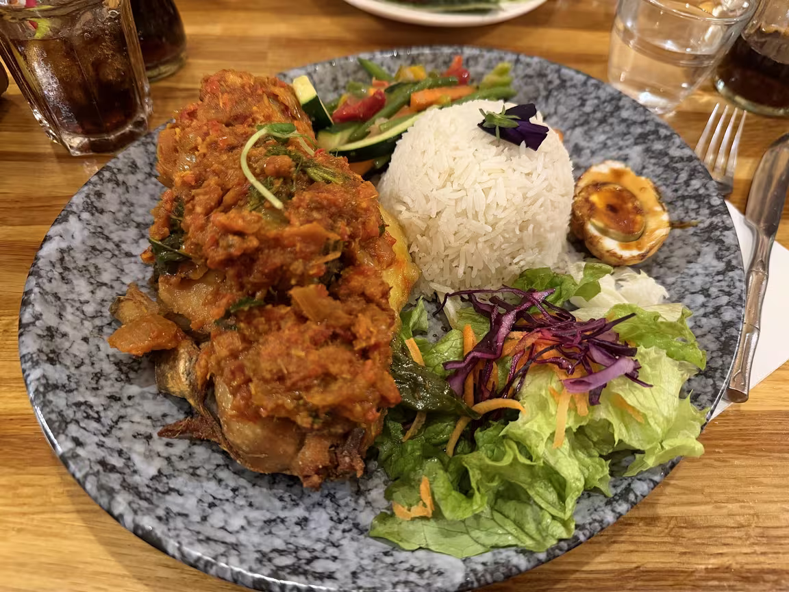 Restaurant Indonesia - Image 3