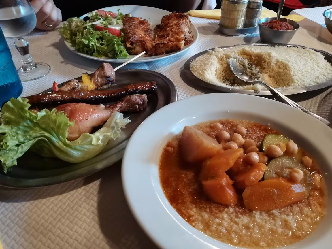 Les Trois Frères - Image 2