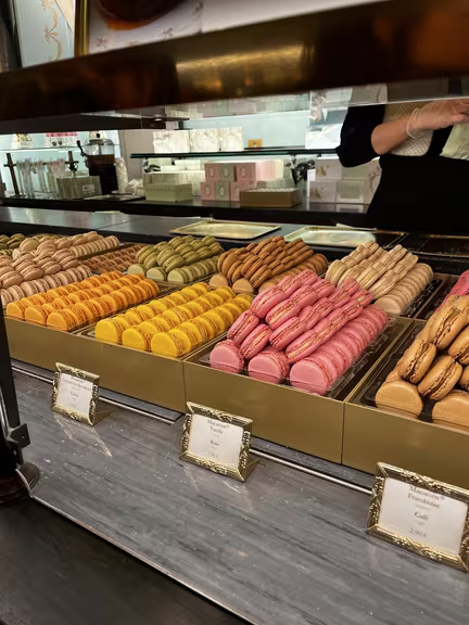 Ladurée Bonaparte - Image 2