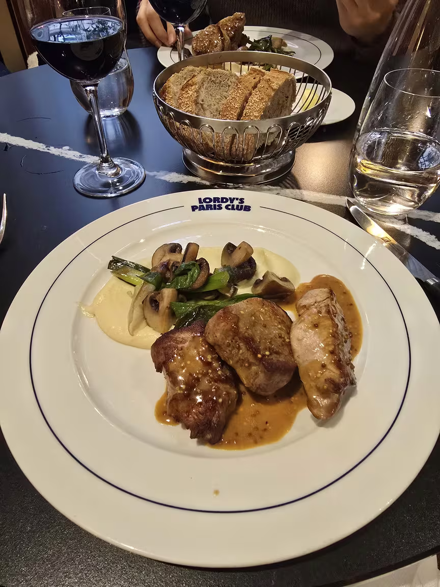 Lordy's Paris Club - Image 3