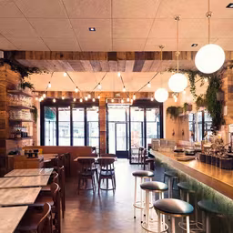 Les Fauves Restaurant