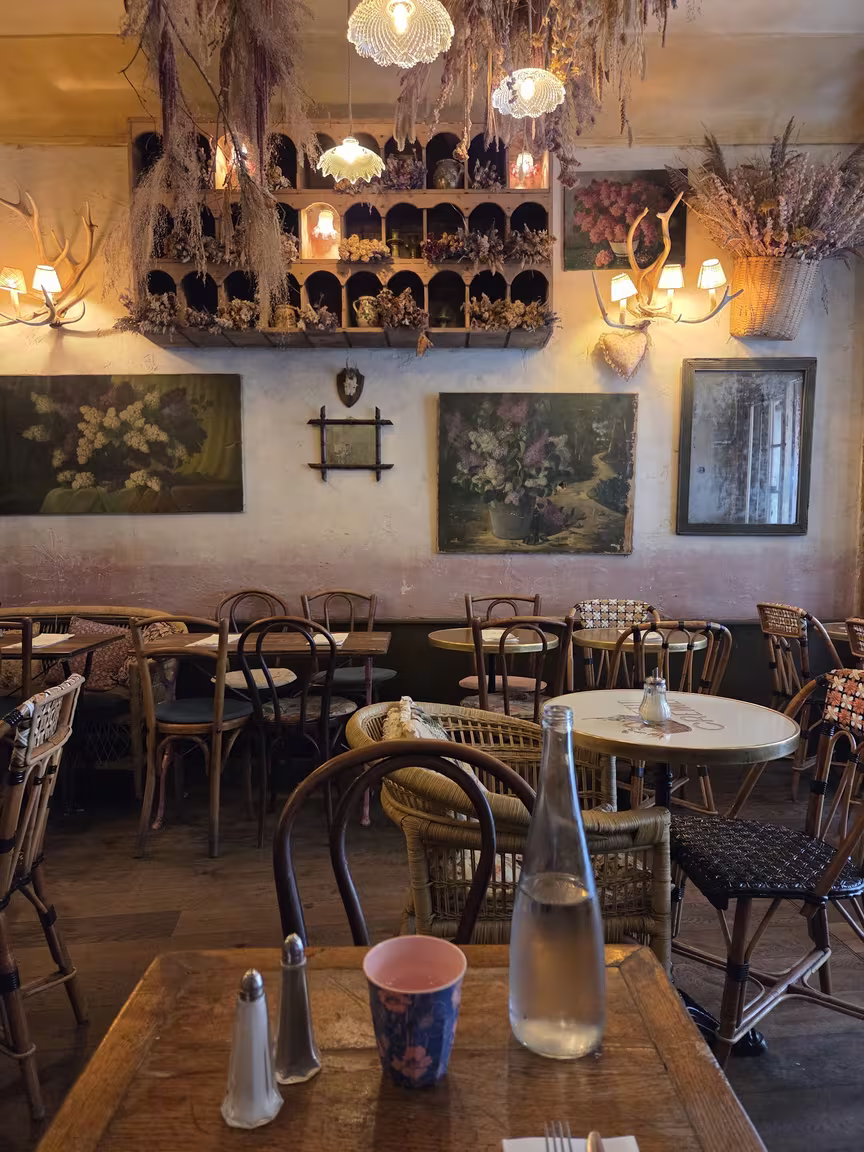 Le Petit Crème - Image 2