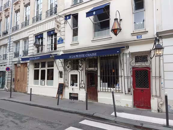 La Petite Chaise - Image 3