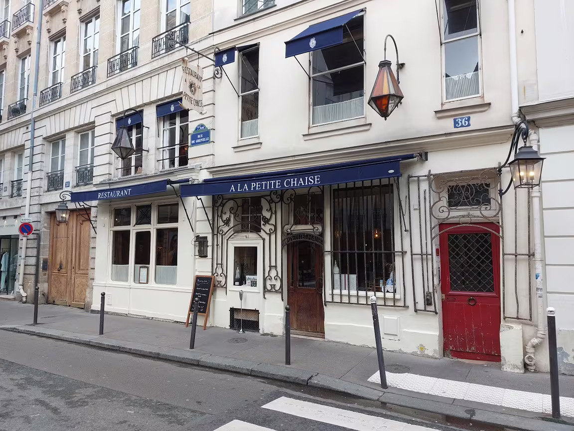 La Petite Chaise - Image 3