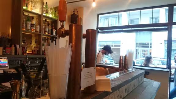 Medusa Bar - Image 2