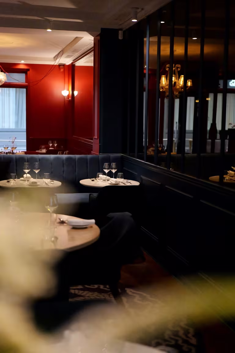 Madame FAN - Image 2