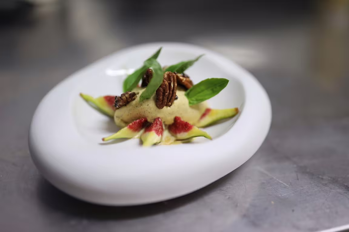 Madame FAN - Image 3