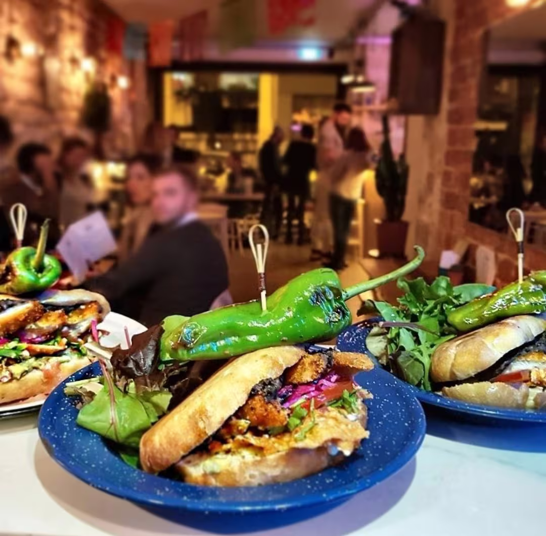 Los Güeros-Tacos in Paris from México - Image 2