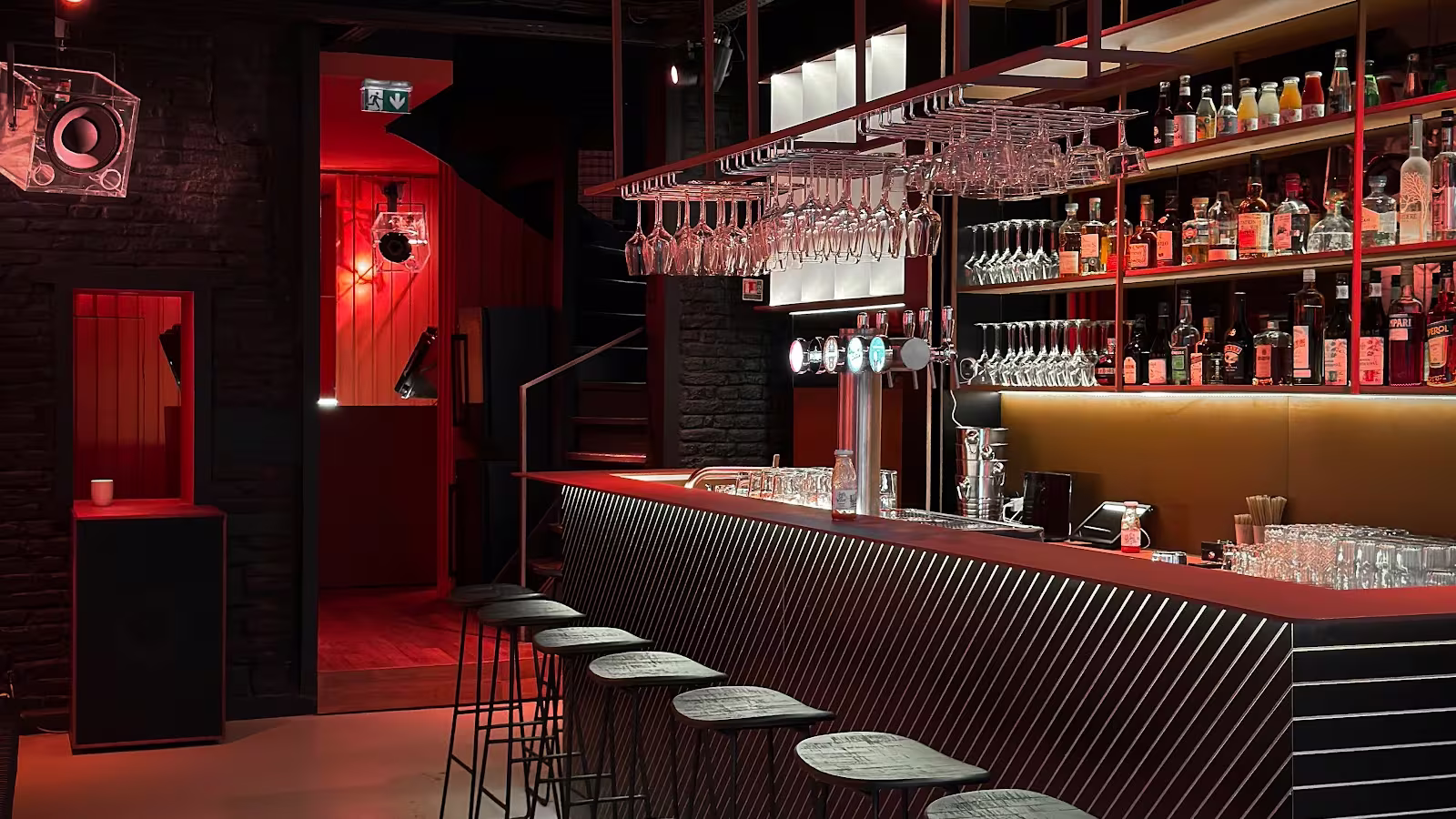 Top cocktail and wine bars in Vieux-Lille