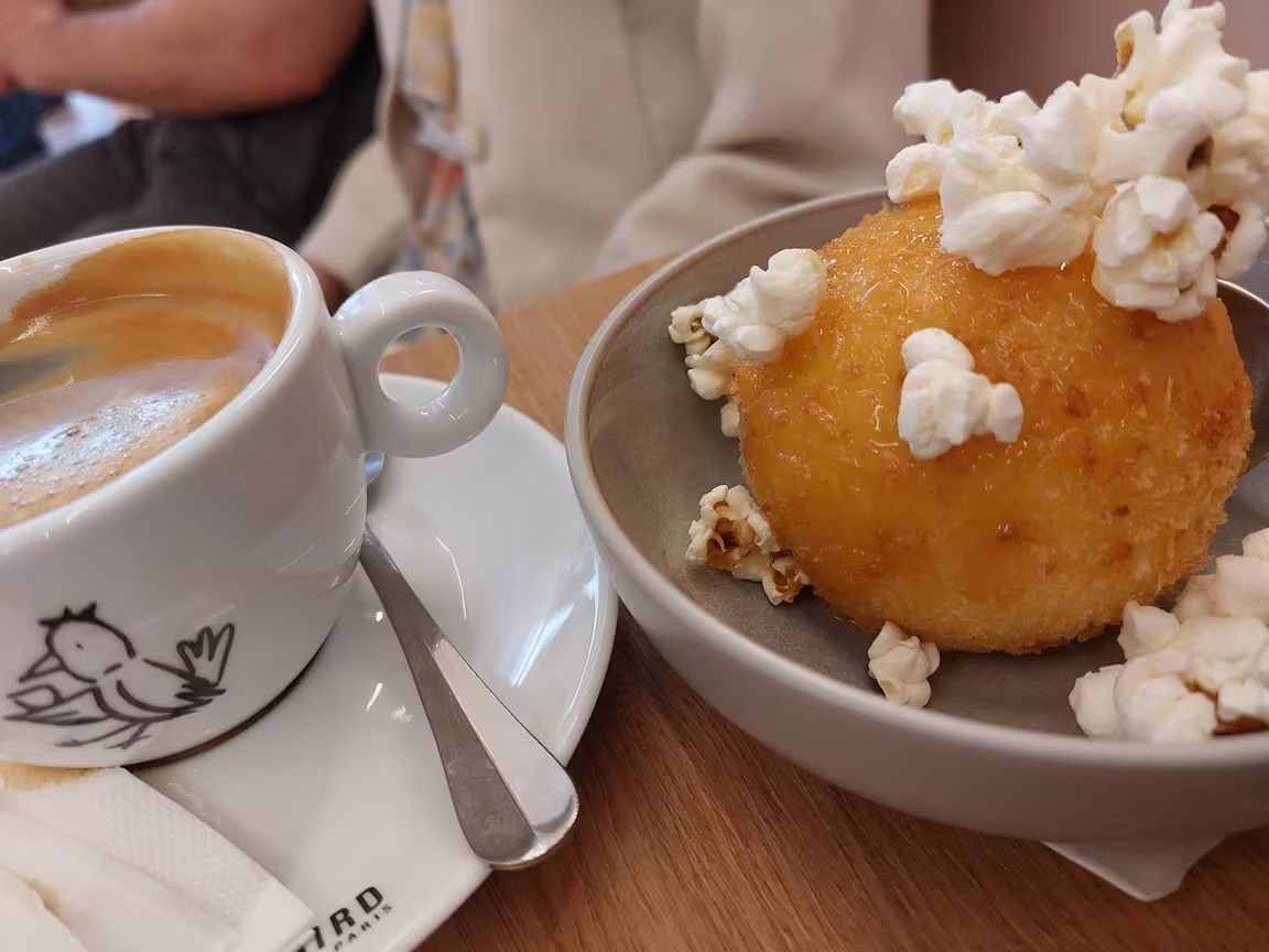 Café Isaka - Image 2