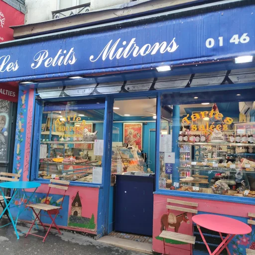 Les Petits Mitrons