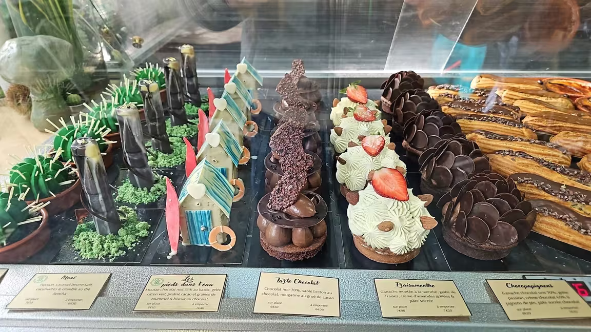 Wonderland Patisserie - Image 3