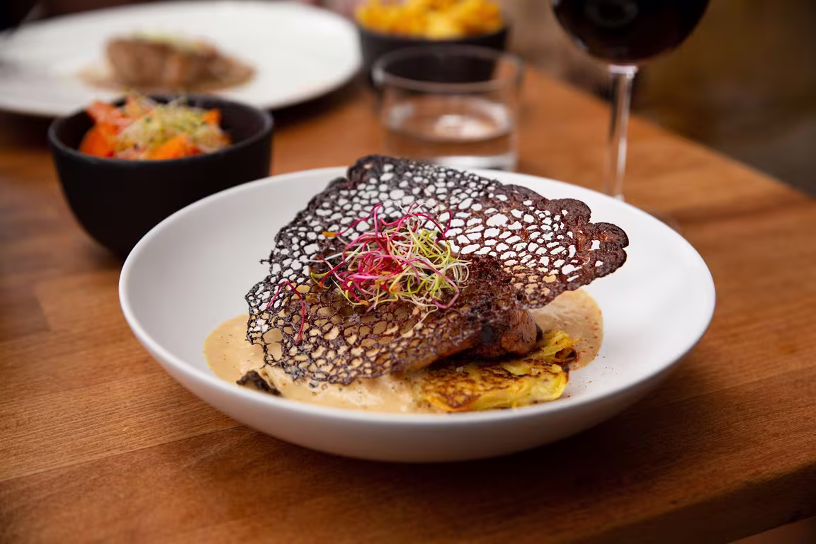 Le Petit Commines - Image 2