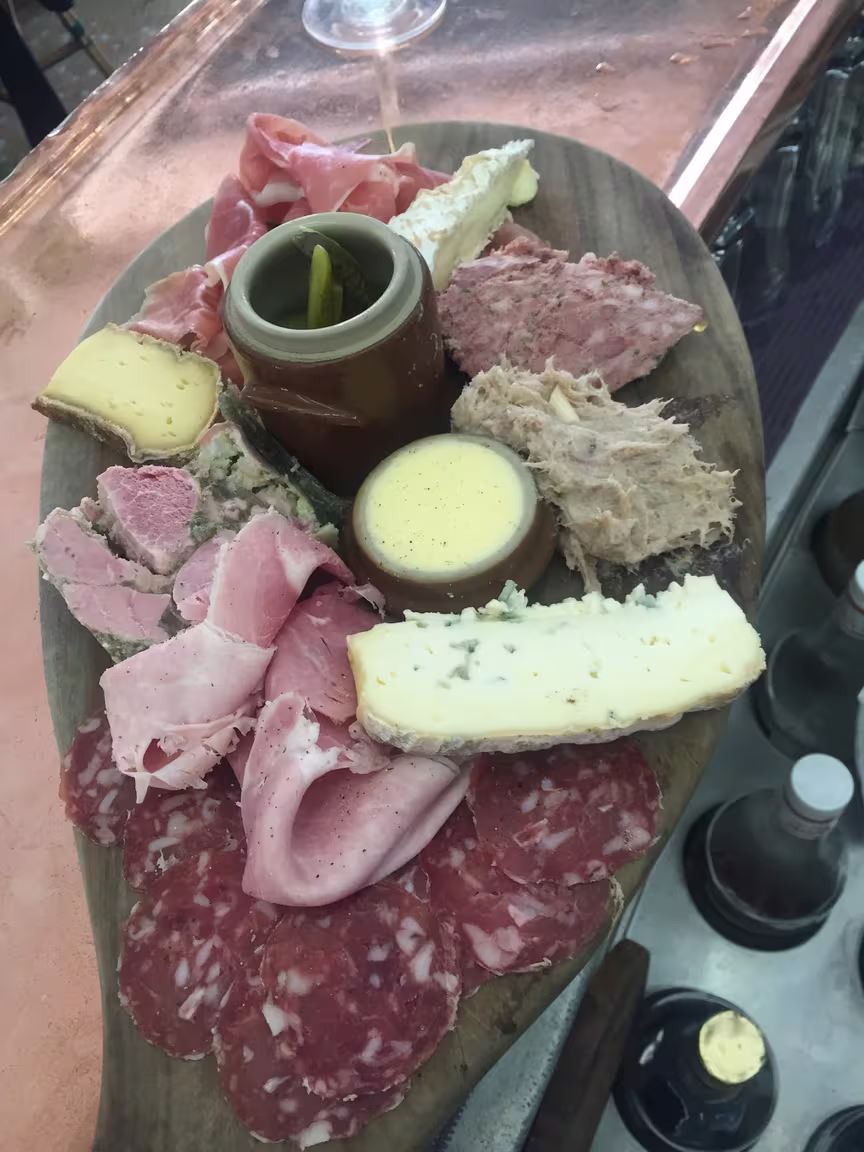 Le Bistrot des Halles - Image 2