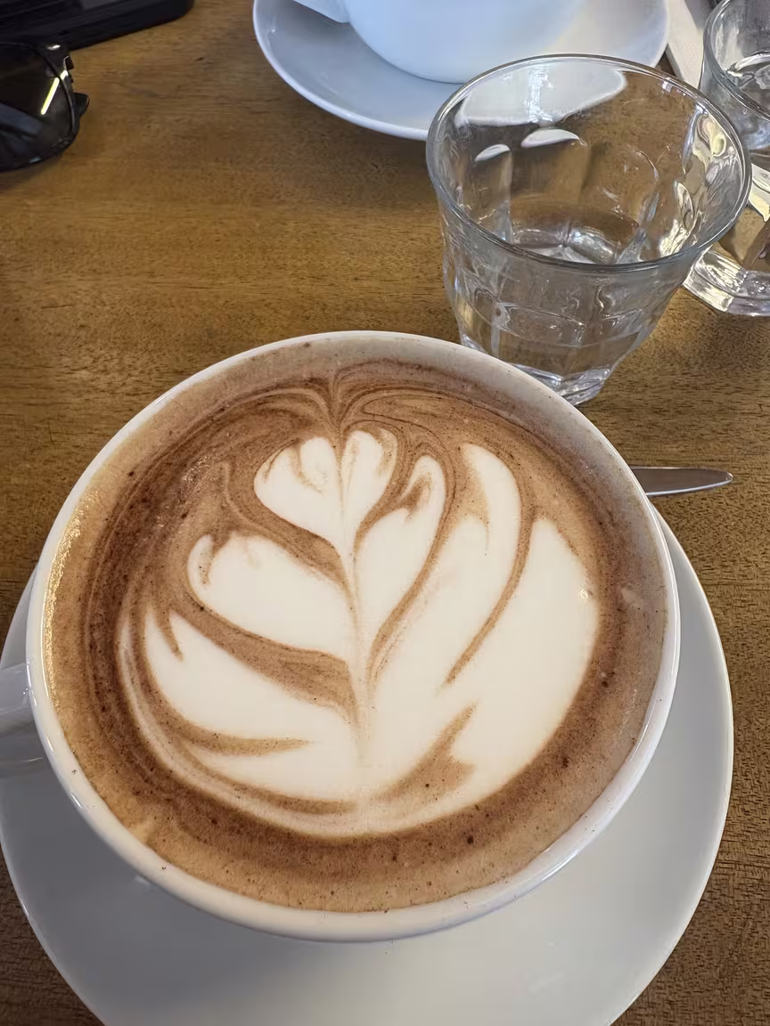 Café Dose Paris • Jules Joffrin - Image 3