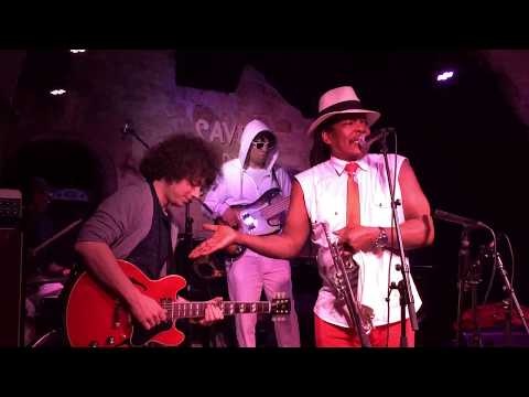 Boney Fields &amp; Fantastic 4 : Get On Down @ Caveau des Oubliettes, Paris (25/05/18)