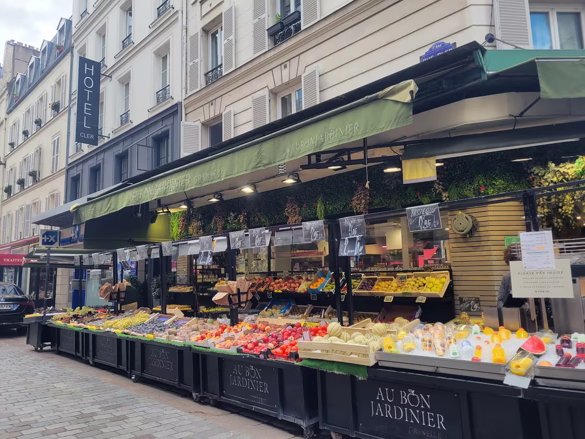 Le Petit Cler - Image 3