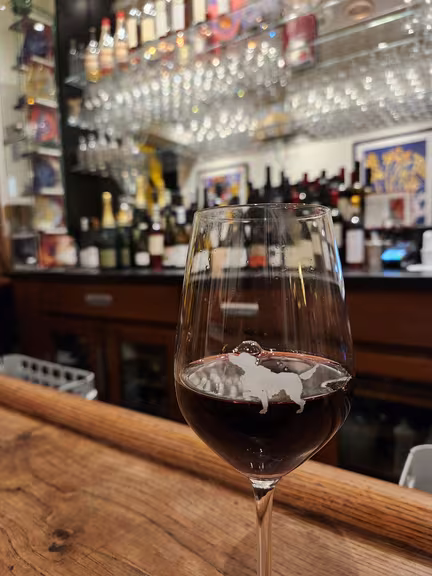 Le Willi's Wine Bar - Image 3