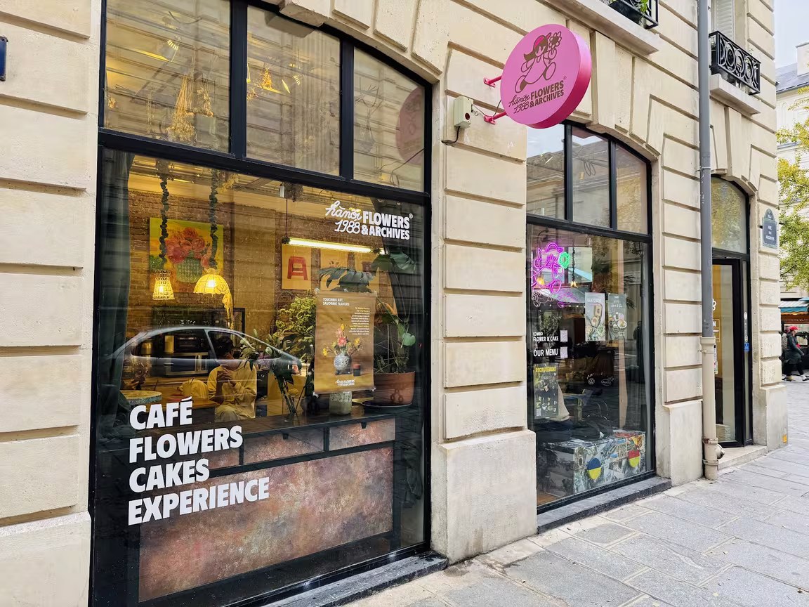 Ha Noi 1988 Flowers and Archives - Image 2