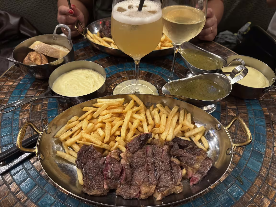 Black Angus République - Image 3