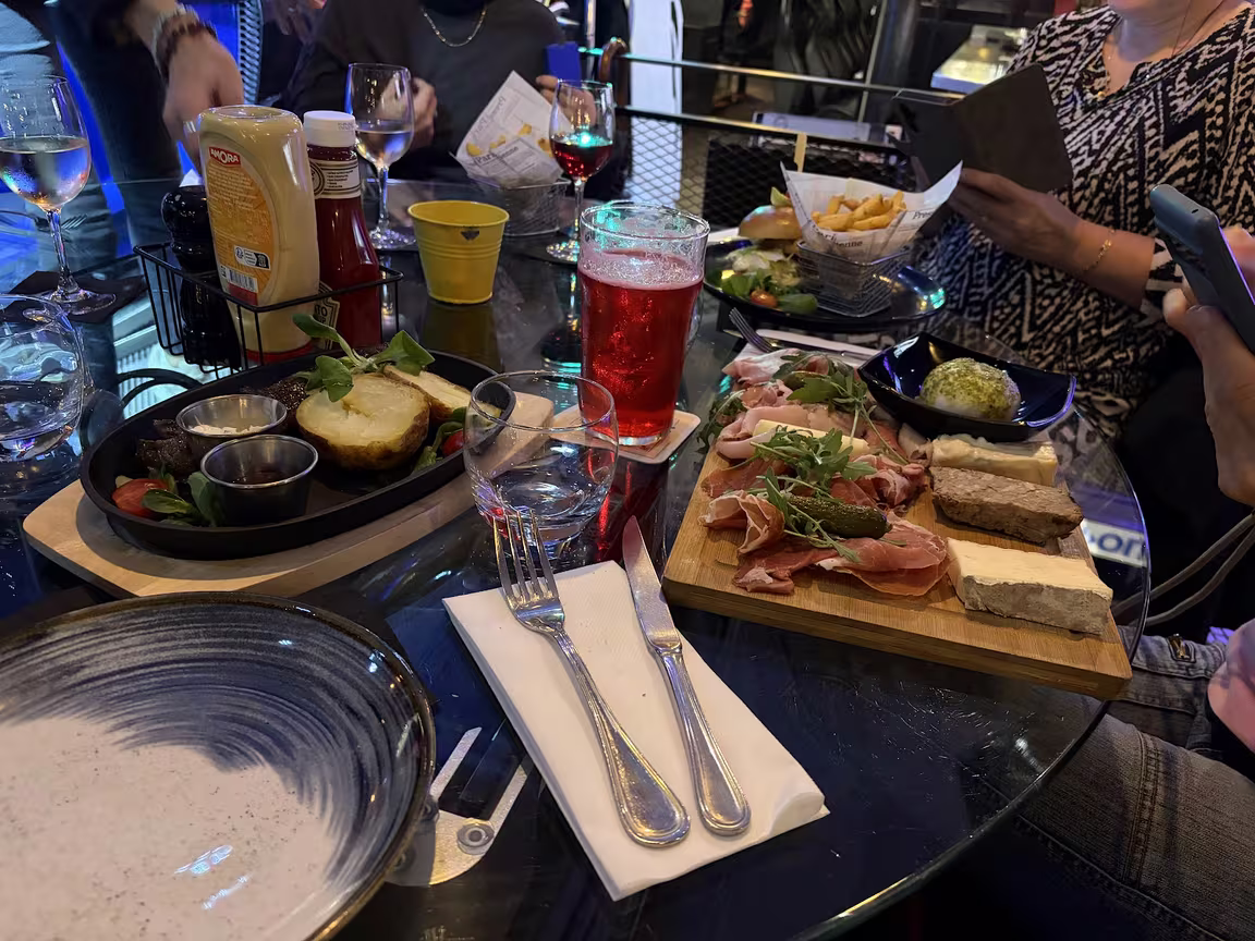 Auto Passion Café - Image 3