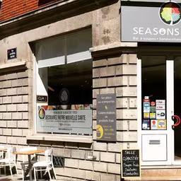 Seasons Café