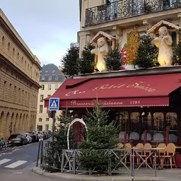 AU PETIT SUISSE BRASSERIE