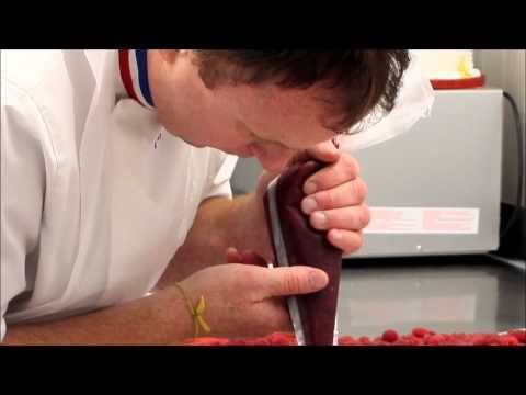 A la rencontre de... Arnaud Larher, Pâtissier Meilleur Ouvrier de France à Paris 18e