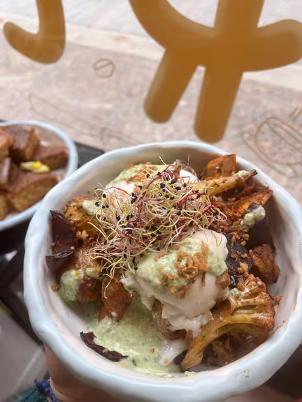 Farfelu Café - Image 3