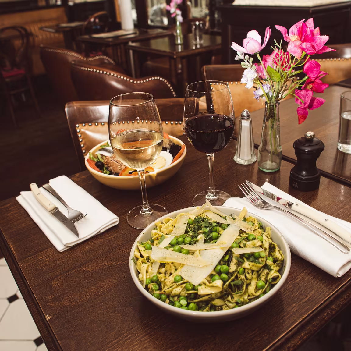 Café Ventura - Image 3