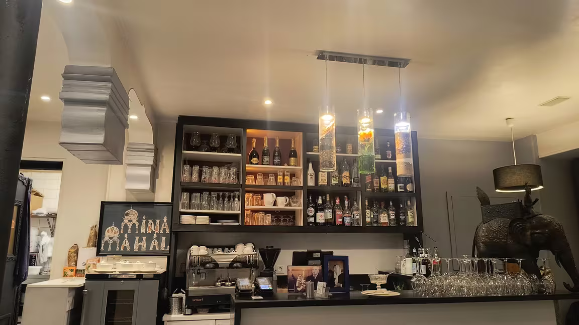 Mina Mahal - Image 2