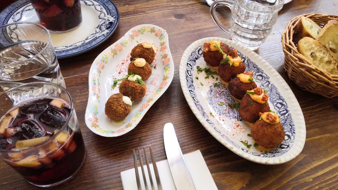 Caves Saint Gilles - Image 2