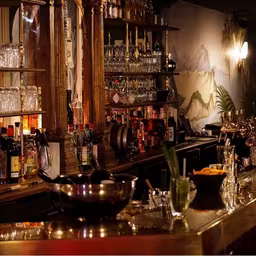 Isadora Cocktail Bar