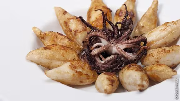 Helen Restaurant - Image 2