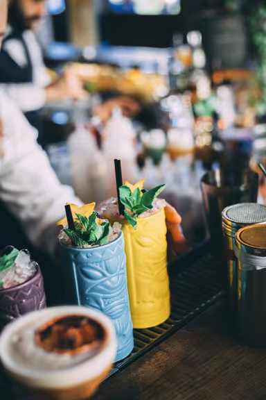 Joker Cocktails & Bar - Image 2