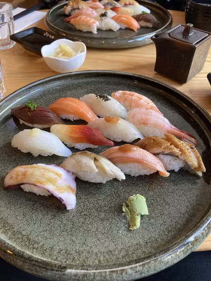 Le Bar à sushi Izumi - Image 6