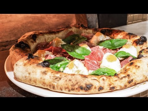 J'ai mangé la MEILLEURE pizza DU MONDE !! chez Peppe Pizza