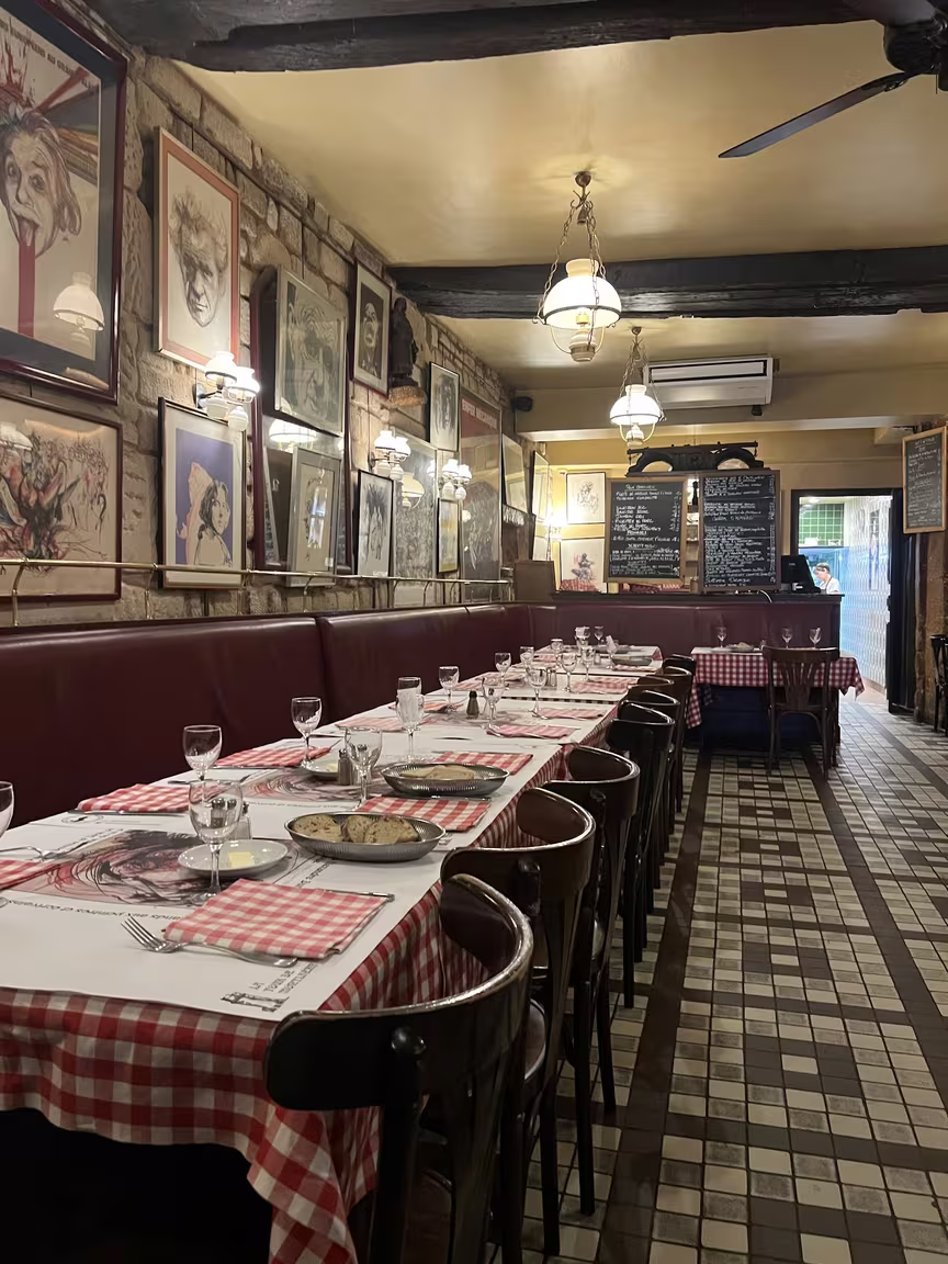 La Tour Montlhéry - Chez Denise - Image 2