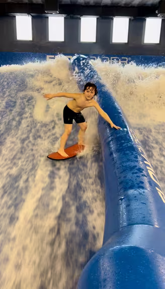 Wave In Paris - Image 5