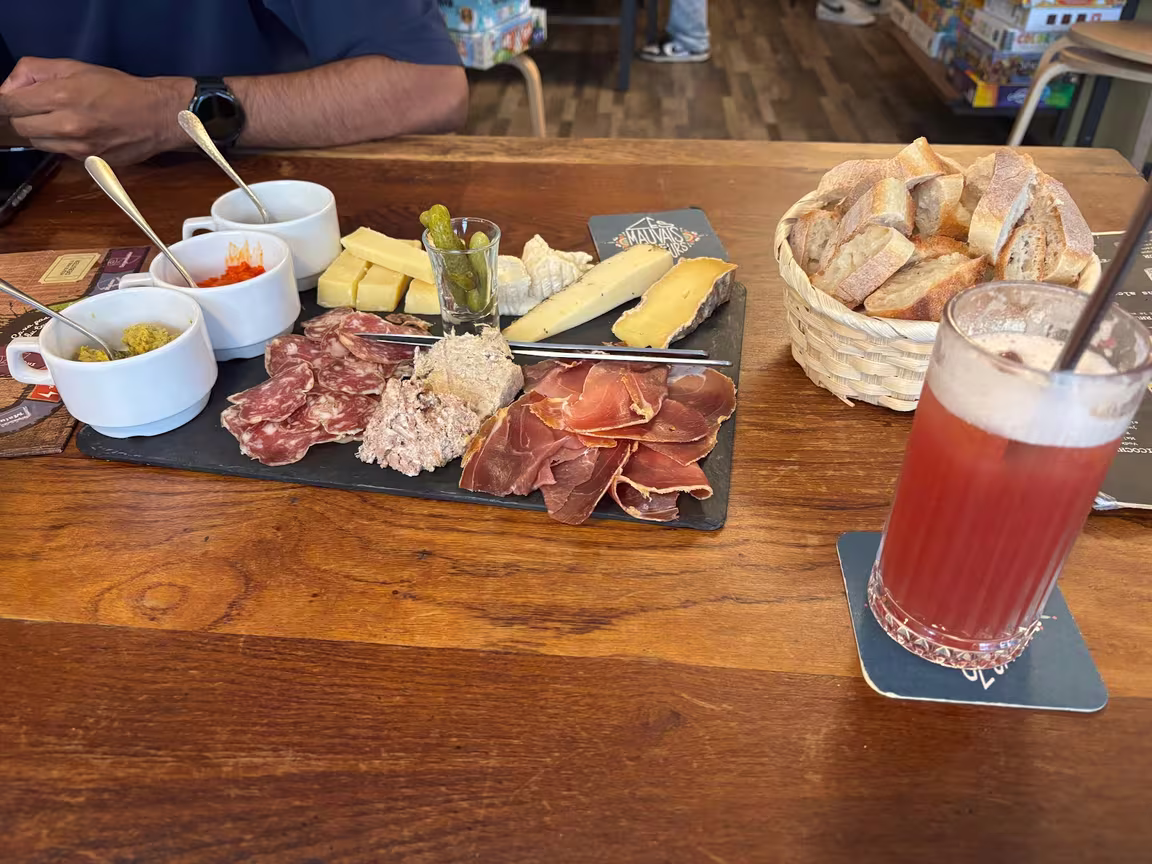 Les Mauvais Joueurs Bastille, bar à jeux Paris 11 - Image 2